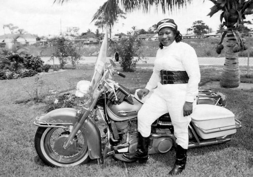 Famous Female Motorcyclists Throughout History: An In-Depth Look at Women in Biker Culture